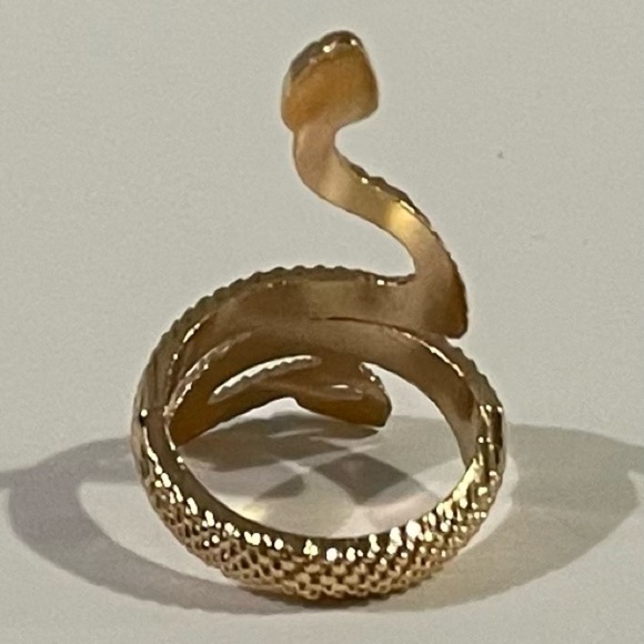 NEW Intricate Gold Snake Ring - Picture 2 of 3